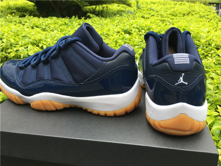 Air Jordan 11 Low Navy Gum2